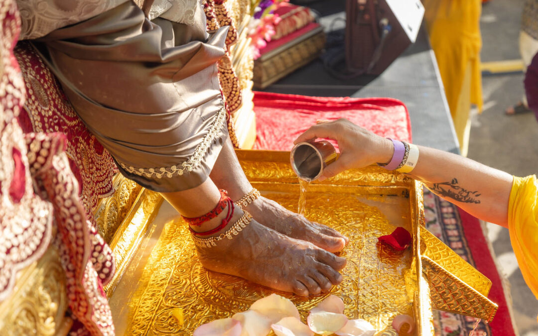 How the Guru Gita Illuminates the Path to Self-Realisation